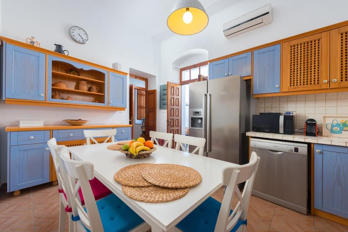 Villa Lindos エクステリア 写真