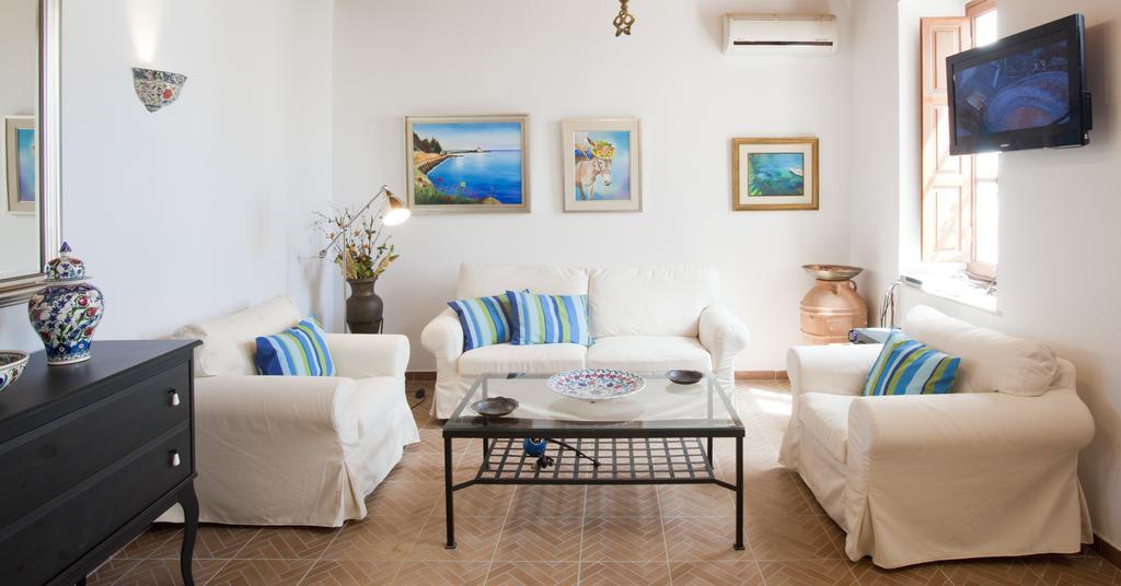 Villa Lindos エクステリア 写真