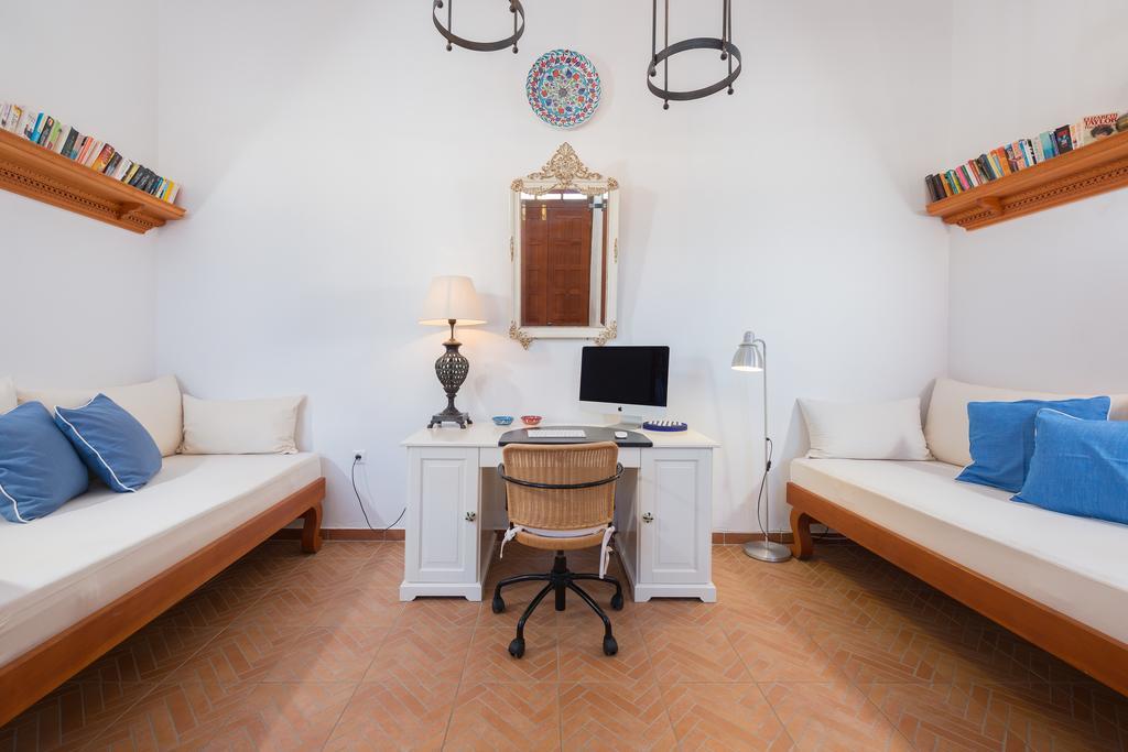 Villa Lindos エクステリア 写真
